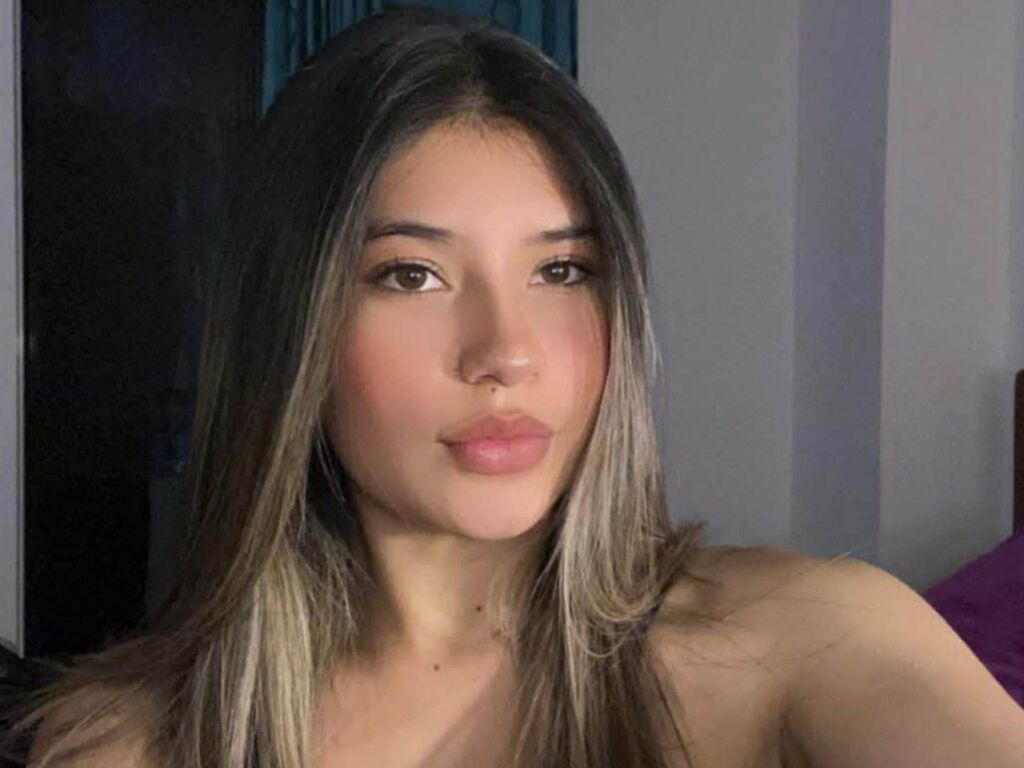 Amber Casas